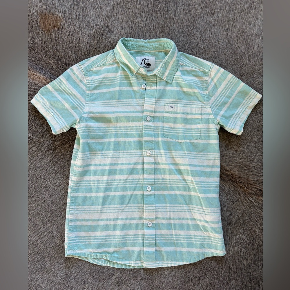 Quiksilver Boy’s Classic Button Up, tropical vacation summer, size S